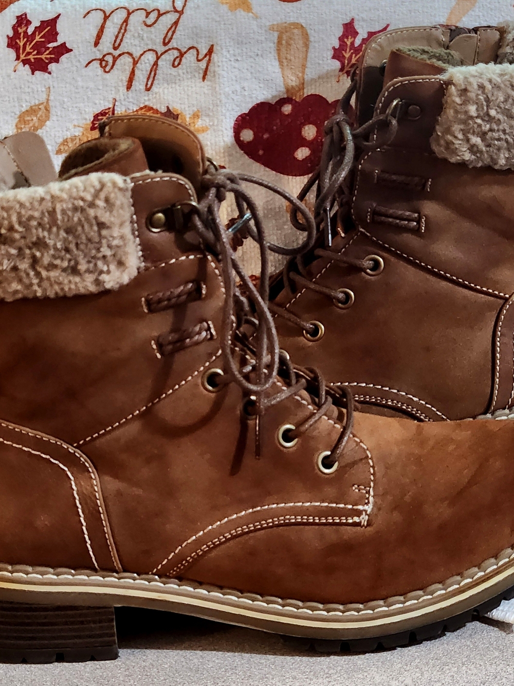 Patrizia Combat Boots Size 9 Faux Suede Leather And Faux Fur Lining Laceup NEW!